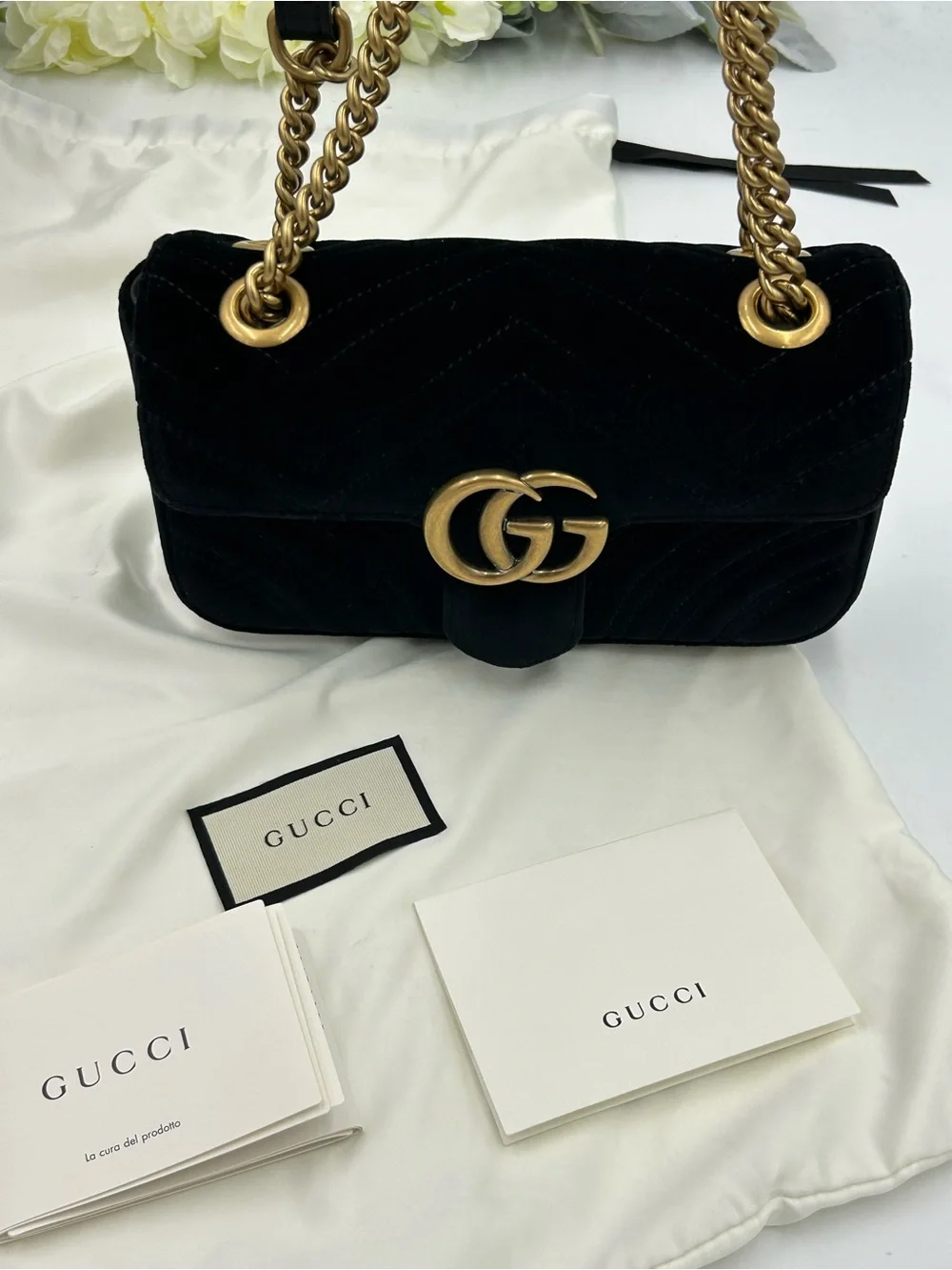 Women's Gucci GG Marmont quilted velvet shoulder bag made in Italy - Picture 10 of 16